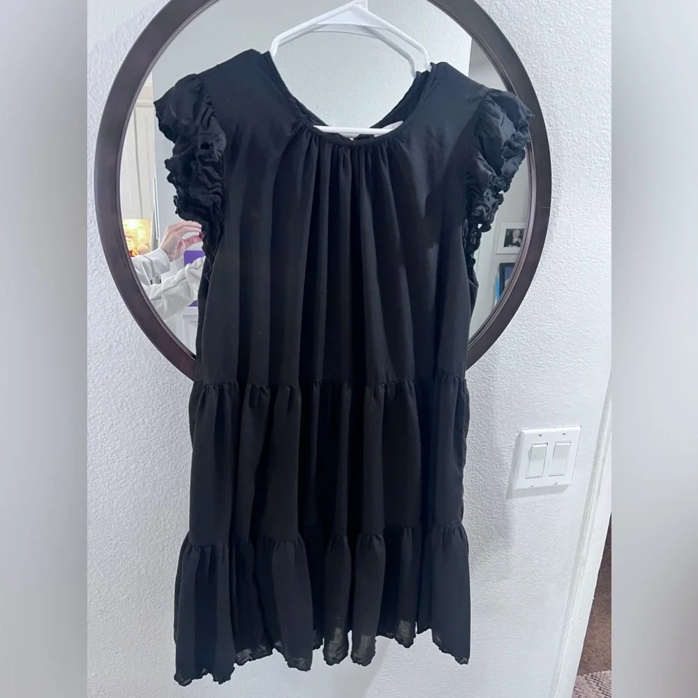 Wilfred Women’s Black dress Small EUC Short Style - Picture 2 of 5